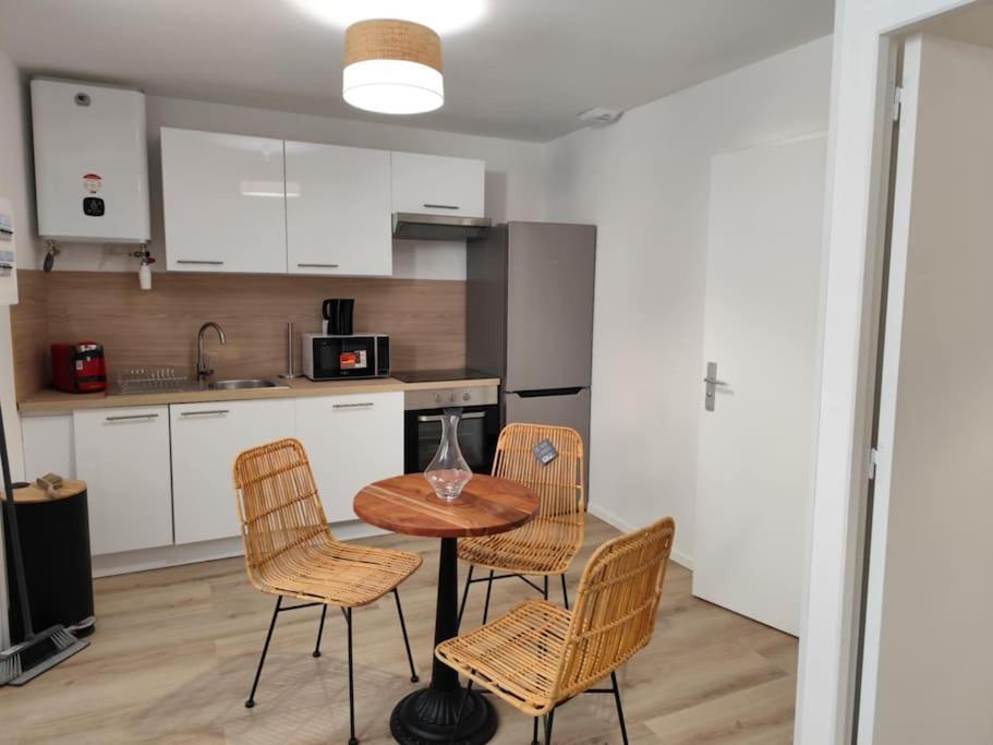 La Cachette De Faventines Apartment Валанс Екстериор снимка